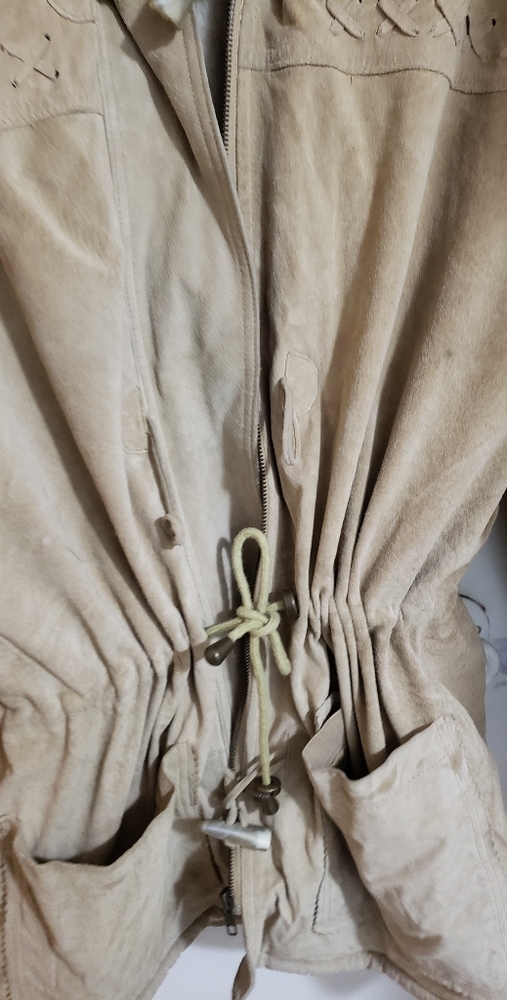 Coat - Picture 2 of 4